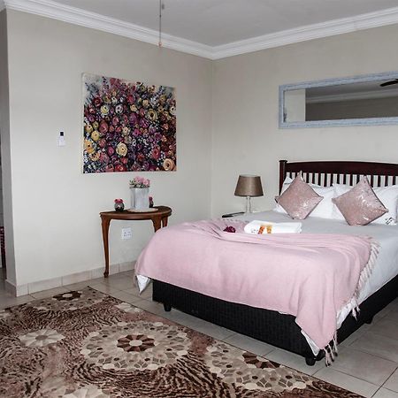 Dei Gratia Guest House Musina Exterior foto